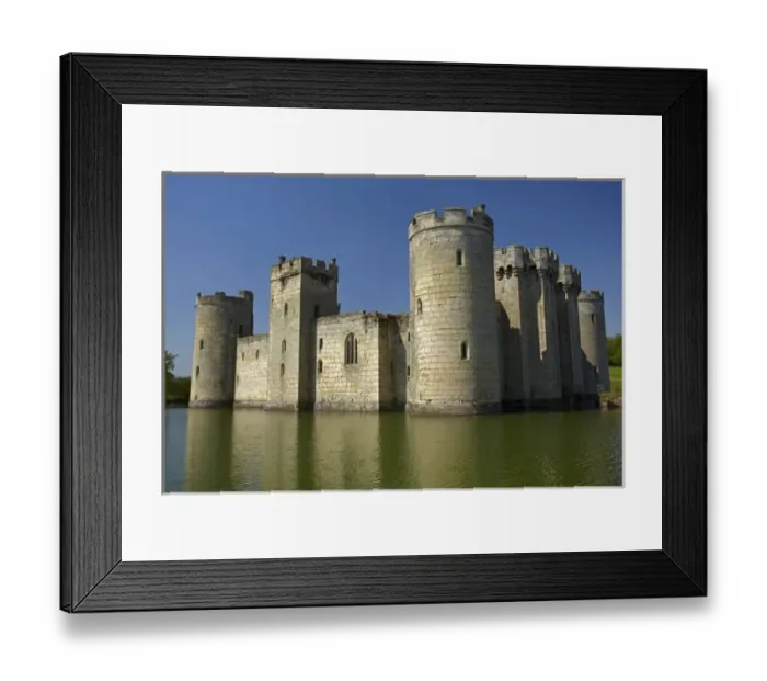 Framed Print : Bodiam Castle (1385), reflected in moat, East Sussex, England
