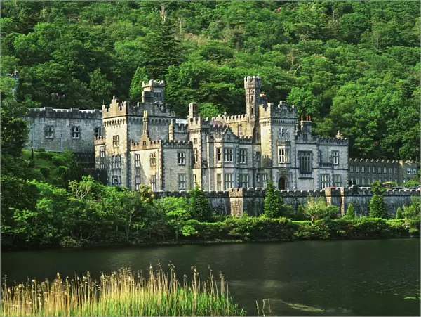 Ireland, County Galway, Connemara. View of the Kylemore Abbey. Credit as: Dennis