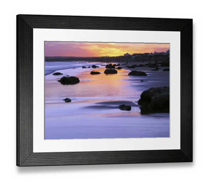 Framed Print : Argentina, Las Grutas. The beach at sunset