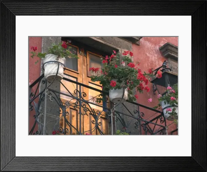 Framed Print : Architecture on the streets of San Miguel de Allende, State of Guanajuato, Mexico Framed Print : Architecture on the streets of San Miguel de Allende, State of Guanajuato, Mexico