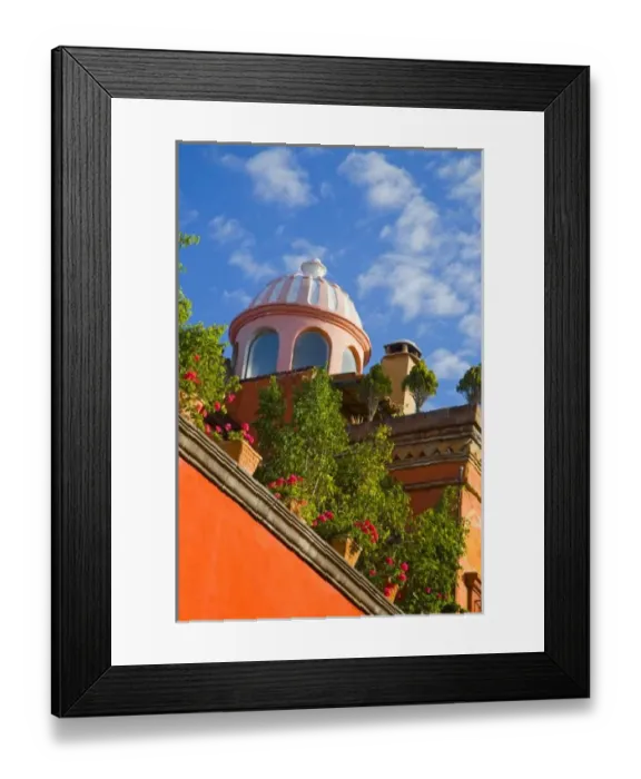 Framed Print : North America, Mexico, Guanajuato state, San Miguel de Allende. The dome of a church