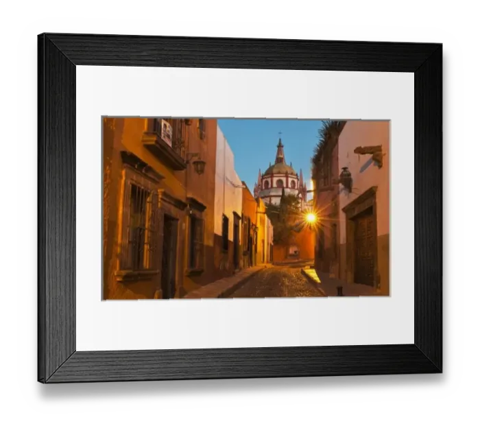 Framed Print : San Miguel de Allende, Mexico. Credit as: Nancy Rotenberg / Jaynes Gallery / Danita Framed Print : San Miguel de Allende, Mexico. Credit as: Nancy Rotenberg / Jaynes Gallery / Danita