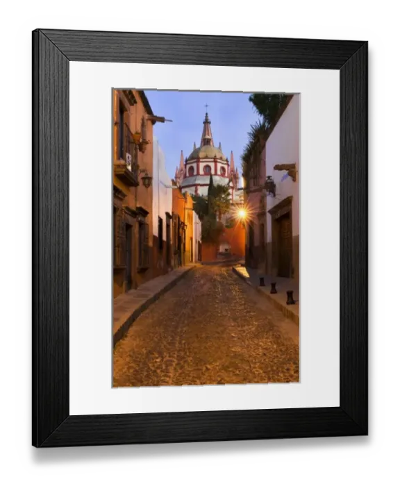 Framed Print : Mexico, San Miguel de Allende. Early morning street scene Framed Print : Mexico, San Miguel de Allende. Early morning street scene