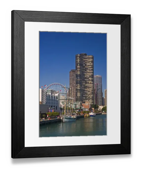 Framed Print : A view of Chicagos Navy Pier Framed Print : A view of Chicagos Navy Pier