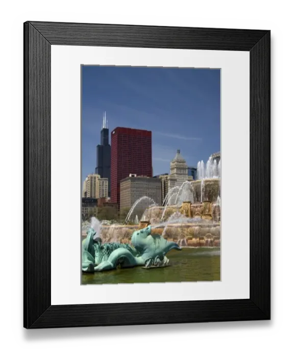 Framed Print : Buckingham Fountain located in Grant Park, Chicago, Illinois, USA