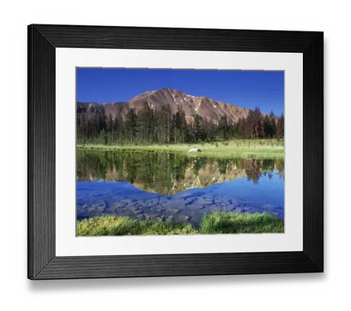 Framed Print : Sawtooth Mountains reflected in Fourth of July Lake, Idaho, USA Framed Print : Sawtooth Mountains reflected in Fourth of July Lake, Idaho, USA