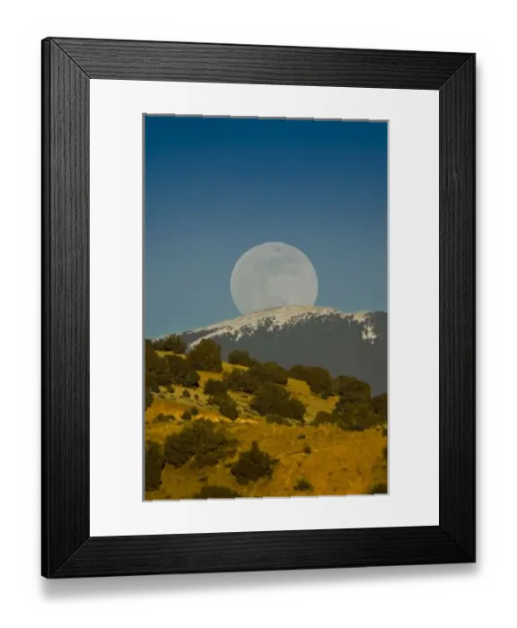 Framed Print : Moonrise over the Sangre de Cristo Mountains, New Mexico, USA Framed Print : Moonrise over the Sangre de Cristo Mountains, New Mexico, USA