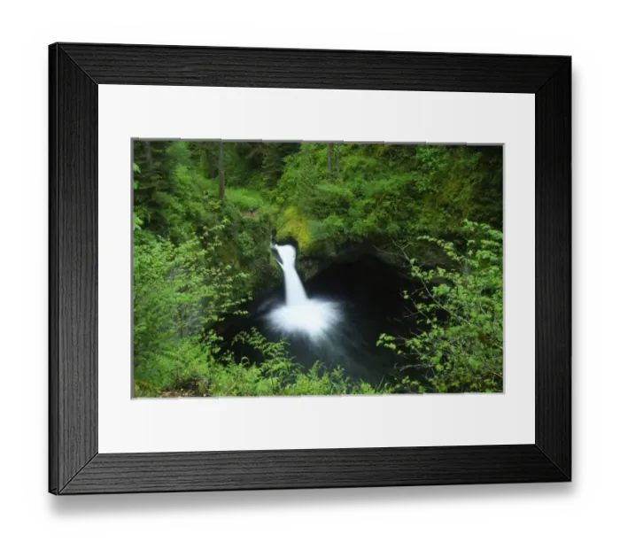 Framed Print : Punchbowl Falls on Eagle Creek, Columbia River Gorge National Scenic Area, Oregon, US Framed Print : Punchbowl Falls on Eagle Creek, Columbia River Gorge National Scenic Area, Oregon, US