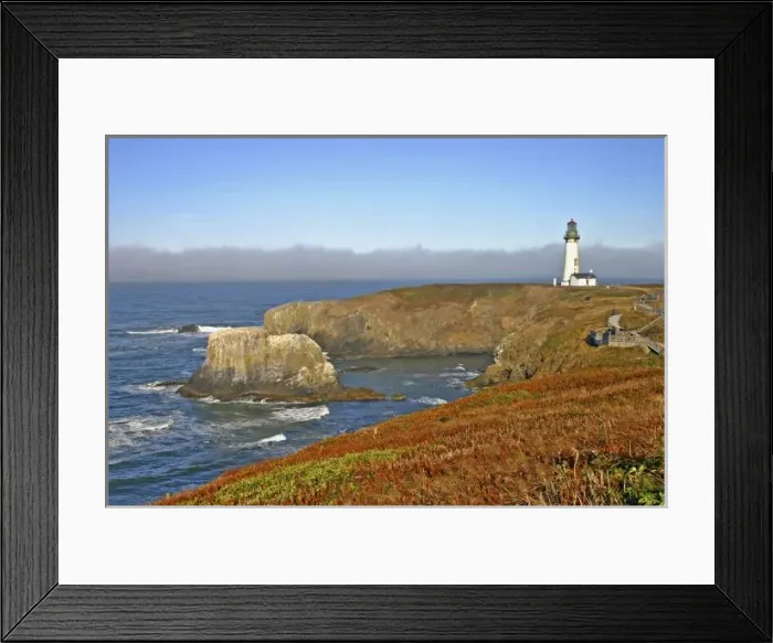 Framed Print : Yaquina Head Lighthouse at Newport Oregon Framed Print : Yaquina Head Lighthouse at Newport Oregon