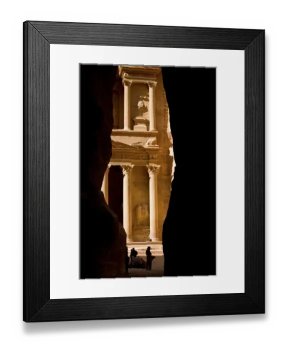 Framed Print : Jordan, Petra. Dramatic first view from the Siq or narrow gorge entry of the sculpted