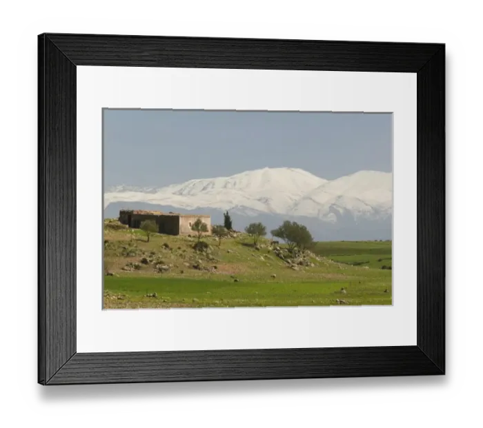 Framed Print : MOROCCO, Region Kandar et Sebou: Farmhouse and View of the Middle Atlas Mountains Framed Print : MOROCCO, Region Kandar et Sebou: Farmhouse and View of the Middle Atlas Mountains