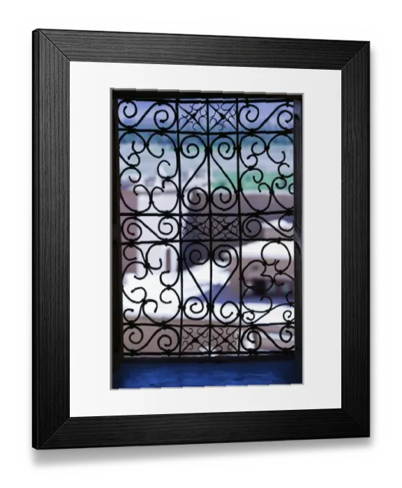 Framed Print : MOROCCO, South of the High Atlas, OUARZAZATE: Taourirt Kasbah viewed through lattice Framed Print : MOROCCO, South of the High Atlas, OUARZAZATE: Taourirt Kasbah viewed through lattice