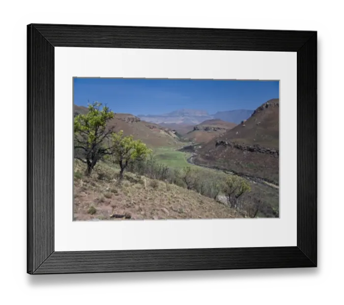 Framed Print : View of Drakensberg Mountains inDrakensberg Royal Natal NP, South Africa