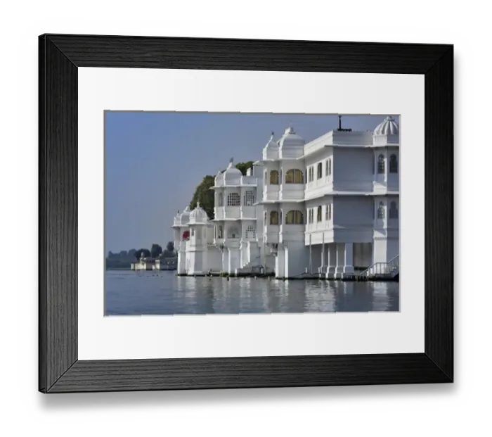 Framed Print : Lake Palace, Lake Pichola, Udaipur, India Framed Print : Lake Palace, Lake Pichola, Udaipur, India