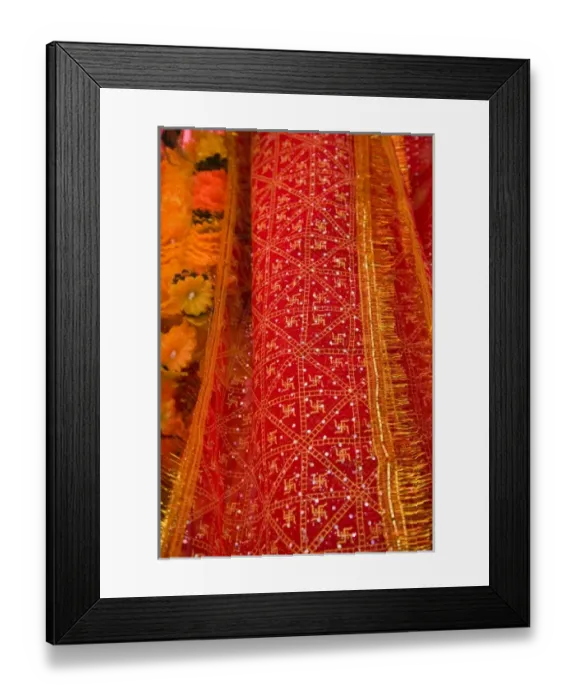 Framed Print : Mauritius, Southern Mauritius, Mahebourg, town market, Indian cloth with decorative Framed Print : Mauritius, Southern Mauritius, Mahebourg, town market, Indian cloth with decorative