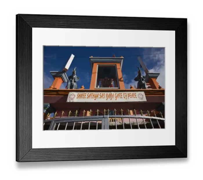 Framed Print : Mauritius, Western Mauritius, Tamarin, Shree Sathya Saj Semelan Centre, Hindu temple