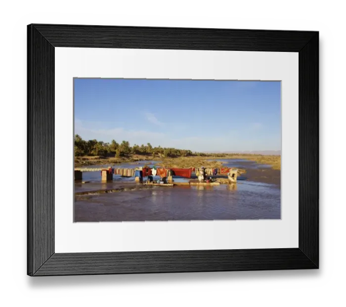 Framed Print : Draa river at Zagora. Women washing cloths Framed Print : Draa river at Zagora. Women washing cloths