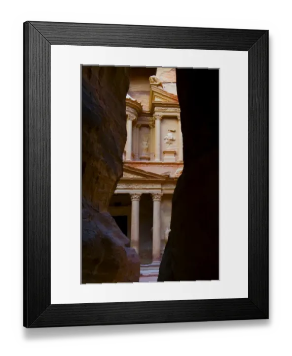 Framed Print : Jordan, Petra, the Treasury (Al-Khazneh) at the end of the Siq Framed Print : Jordan, Petra, the Treasury (Al-Khazneh) at the end of the Siq