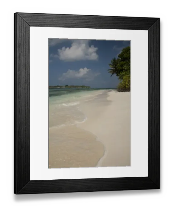 Framed Print : Maldives, North Male Atoll, Island of Kuda Bandos. View of the resort island of Bandos Framed Print : Maldives, North Male Atoll, Island of Kuda Bandos. View of the resort island of Bandos