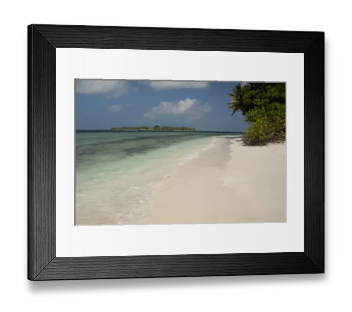 Framed Print : Maldives, North Male Atoll, Island of Kuda Bandos. View of the resort island of Bandos