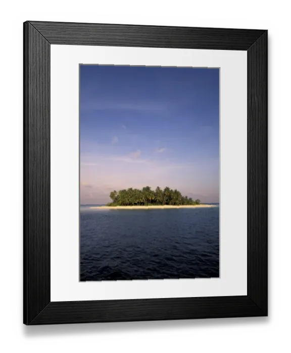 Framed Print : Maldives, Ari Atoll. Uninhabited, un-named tropical island Framed Print : Maldives, Ari Atoll. Uninhabited, un-named tropical island