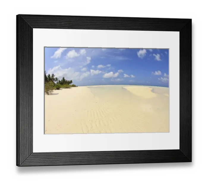 Framed Print : Medahutthaa Island, North Huvadhoo Atoll, Southern Maldives, Indian Ocean Framed Print : Medahutthaa Island, North Huvadhoo Atoll, Southern Maldives, Indian Ocean