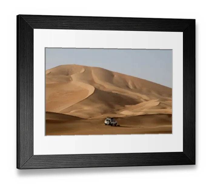 Framed Print : Oman, Rub Al Khali desert, driving on the dunes Framed Print : Oman, Rub Al Khali desert, driving on the dunes