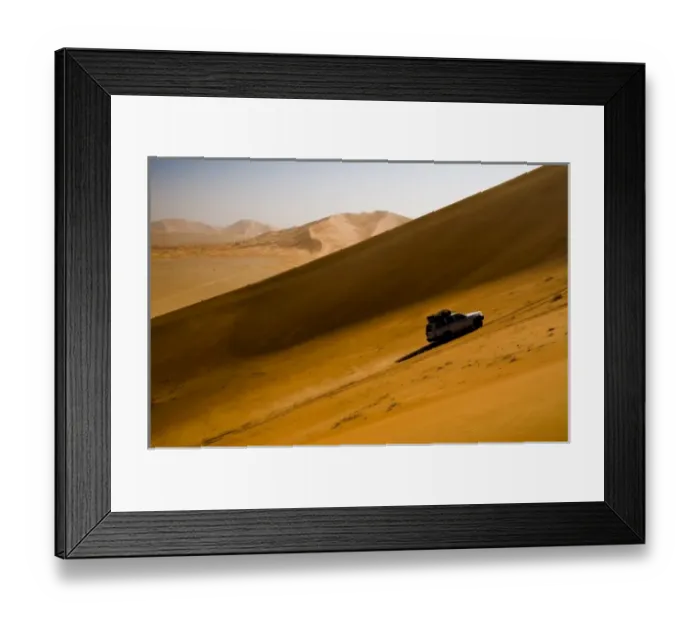 Framed Print : Oman, Rub Al Khali desert, driving on the dunes Framed Print : Oman, Rub Al Khali desert, driving on the dunes