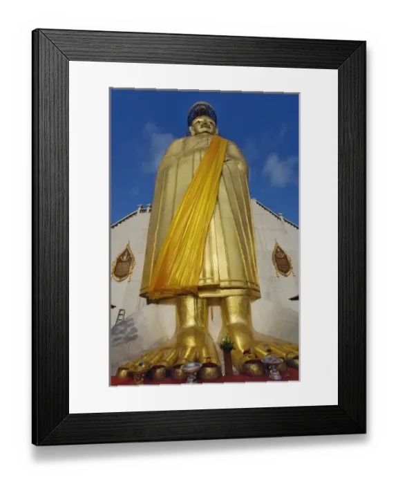 Framed Print : Giant standing Buddha Luang Pho To Wat Intharawihan, Bangkok, Thailand Framed Print : Giant standing Buddha Luang Pho To Wat Intharawihan, Bangkok, Thailand