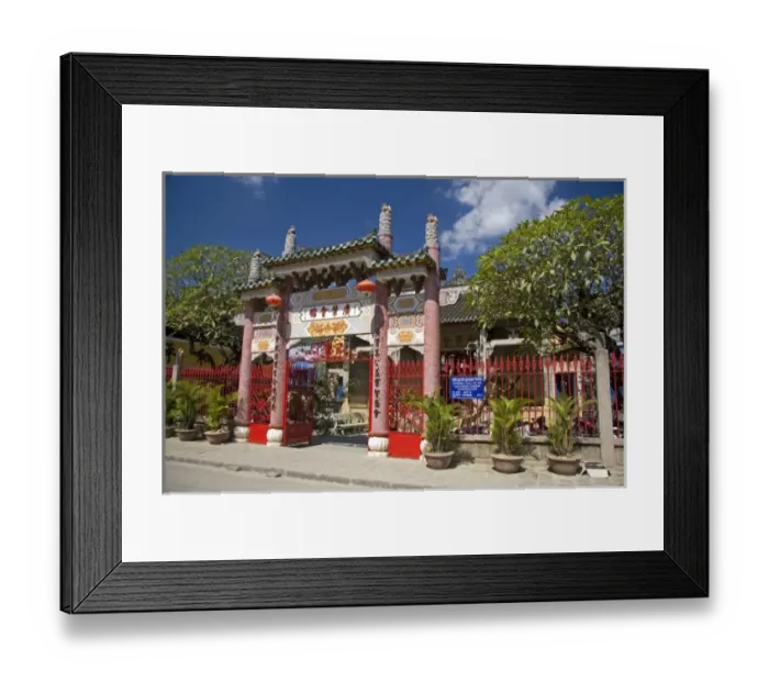 Framed Print : Assembly Hall of the Chaozhou Chinese congregation in Hoi An, Vietnam Framed Print : Assembly Hall of the Chaozhou Chinese congregation in Hoi An, Vietnam