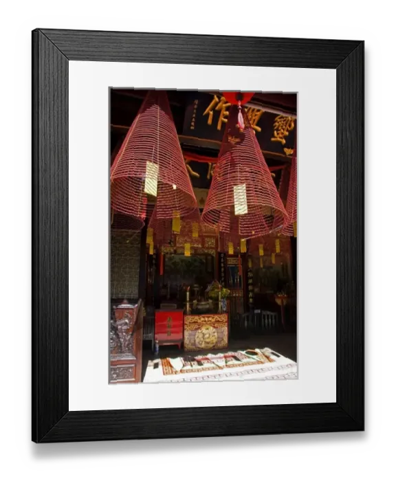 Framed Print : Large incense coils hang from the Phuoc Kien Assembly Hall in Hoi An, Vietnam Framed Print : Large incense coils hang from the Phuoc Kien Assembly Hall in Hoi An, Vietnam