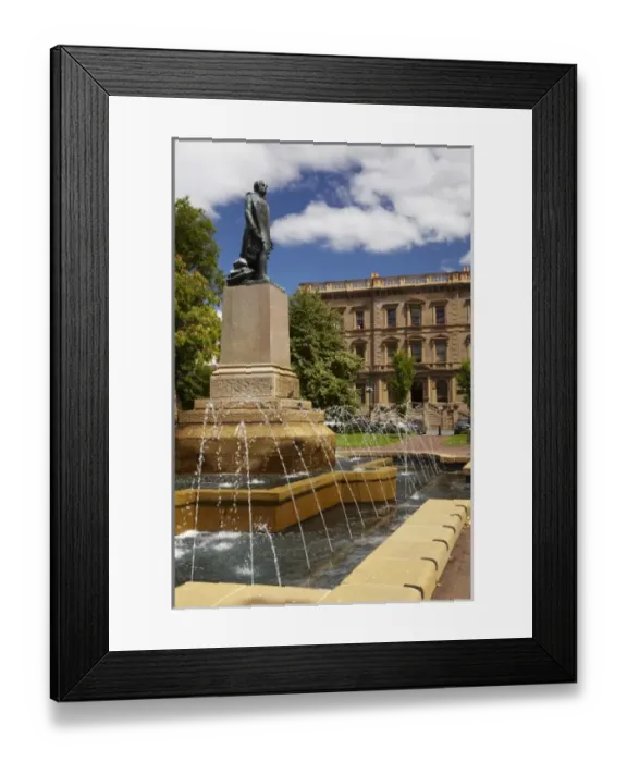 Framed Print : Fountain, Sir John Franklin Statue, Franklin Square, and Treasury Building, Hobart