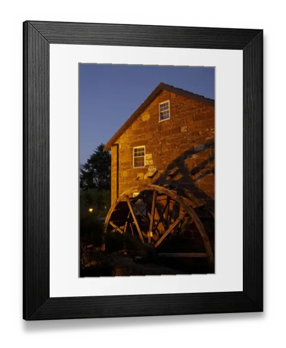 Framed Print : Waterwheel, Penny Royal Hotel and Apartments (rebuilt 1840 Corn Mill), Launceston