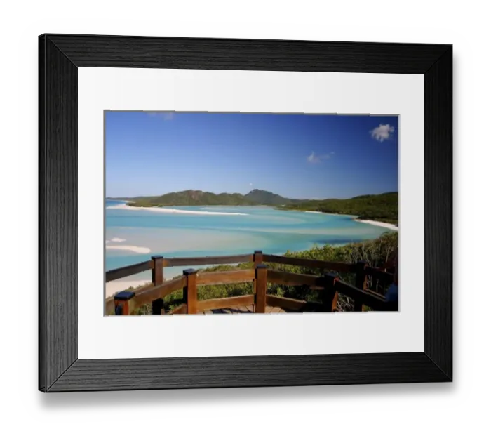 Framed Print : The Whitsunday Islands, Australia. The white sillica sands of some of the islands Framed Print : The Whitsunday Islands, Australia. The white sillica sands of some of the islands