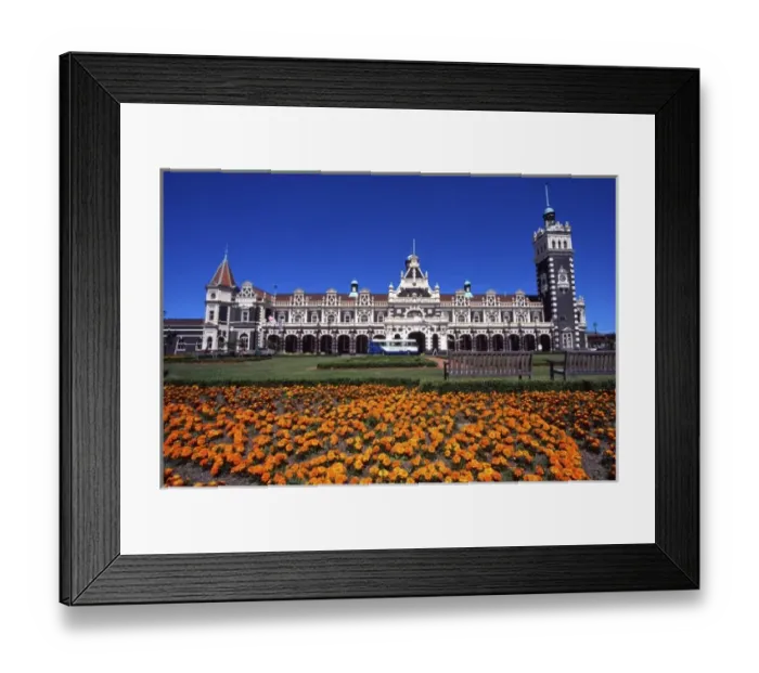 Framed Print : Historic Railway Station, Dunedin, New Zealand Framed Print : Historic Railway Station, Dunedin, New Zealand