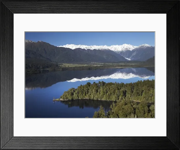 Framed Print : Kayakers, Lake Mapourika, and Southern Alps, West Coast, South Island, New Zealand Framed Print : Kayakers, Lake Mapourika, and Southern Alps, West Coast, South Island, New Zealand