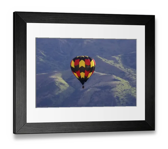 Framed Print : Hot Air Balloon and Mountains near Wanaka, South Island, New Zealand Framed Print : Hot Air Balloon and Mountains near Wanaka, South Island, New Zealand