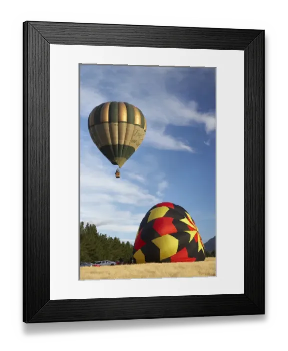 Framed Print : Hot Air Balloons near Wanaka, South Island, New Zealand Framed Print : Hot Air Balloons near Wanaka, South Island, New Zealand