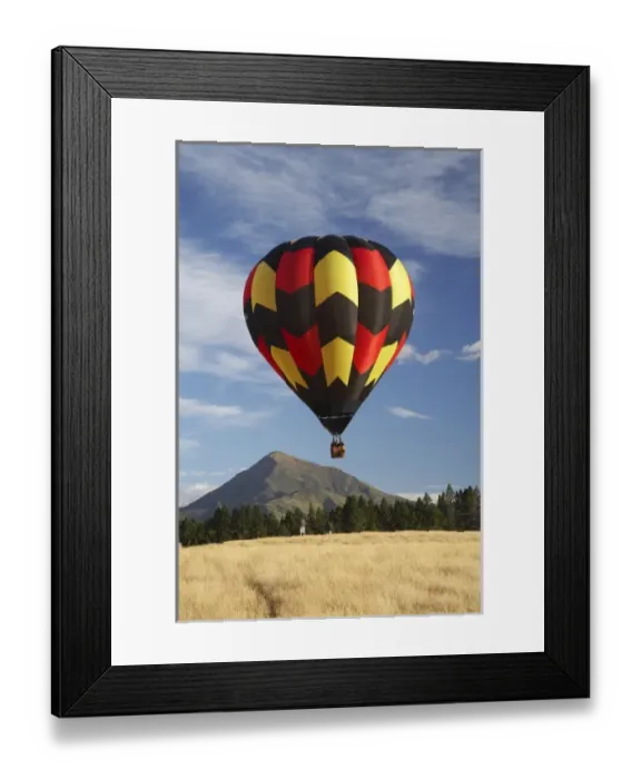 Framed Print : Hot Air Balloon near Wanaka, South Island, New Zealand Framed Print : Hot Air Balloon near Wanaka, South Island, New Zealand