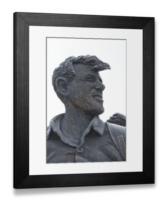 Framed Print : Sir Edmund Hillary Statue, The Hermitage, Aoraki Mt Cook National Park, South Canterbury Framed Print : Sir Edmund Hillary Statue, The Hermitage, Aoraki Mt Cook National Park, South Canterbury