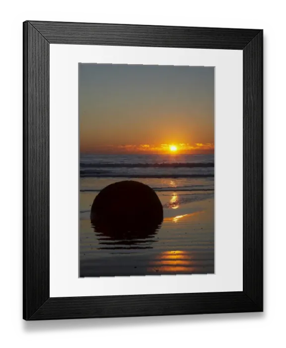 Framed Print : Sunrise, Moeraki Boulders, North Otago, South Island, New Zealand