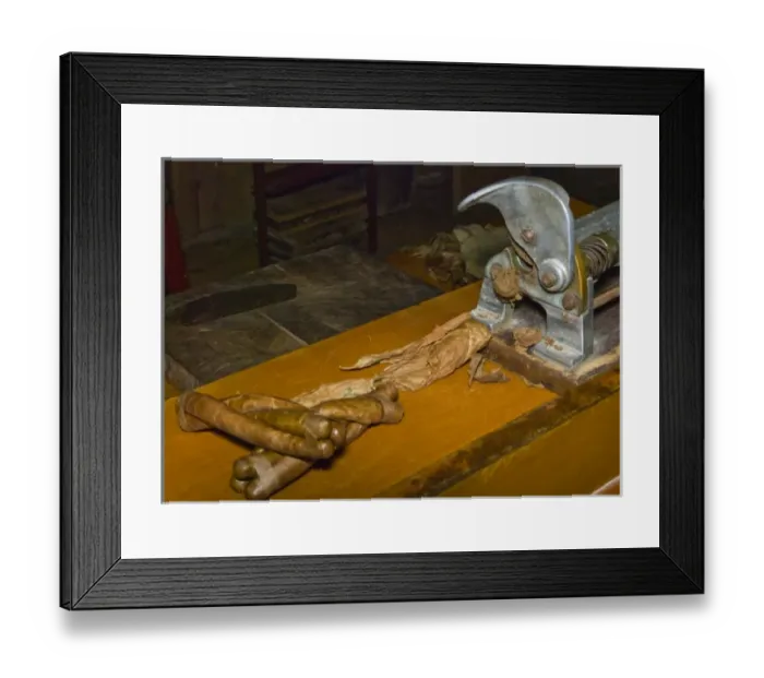 Framed Print : Making Cuban cigars in Pinar del Rio, Cuba