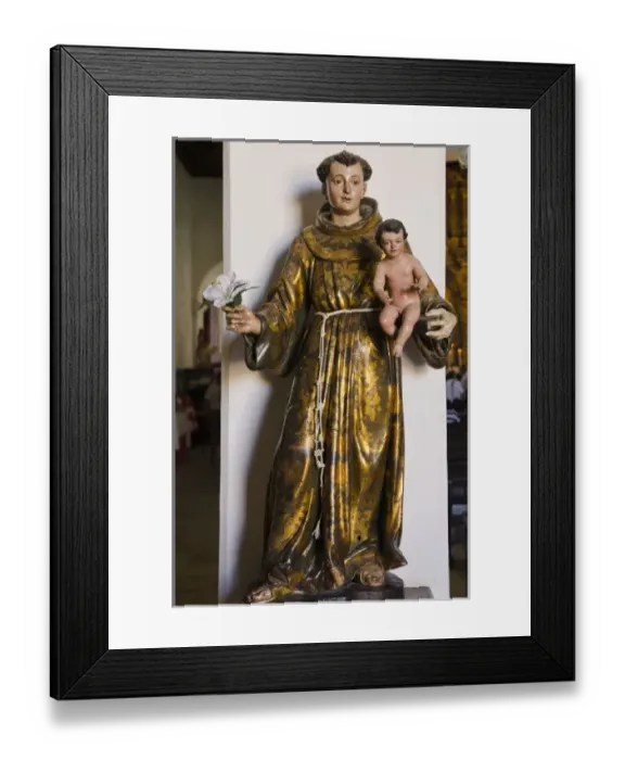 Framed Print : Remedios, Cuba. Interior of Iglesia Mayor of San Juan Bautista church