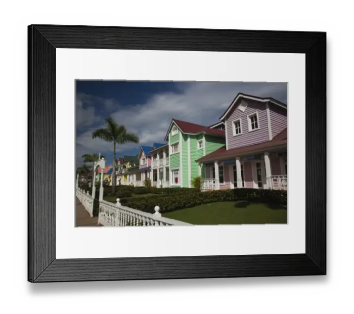 Framed Print : Dominican Republic, Samana Peninsula, Samana, tourist village on the Malecon, Avenida