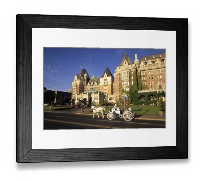 Framed Print : Tourist in horse drawn carriage in front of the famous Empress Hotel in beautiful