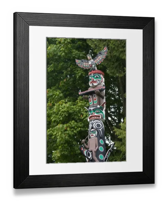 Framed Print : Totem pole located in Stanley Park at Vancouver, British Columbia, Canada