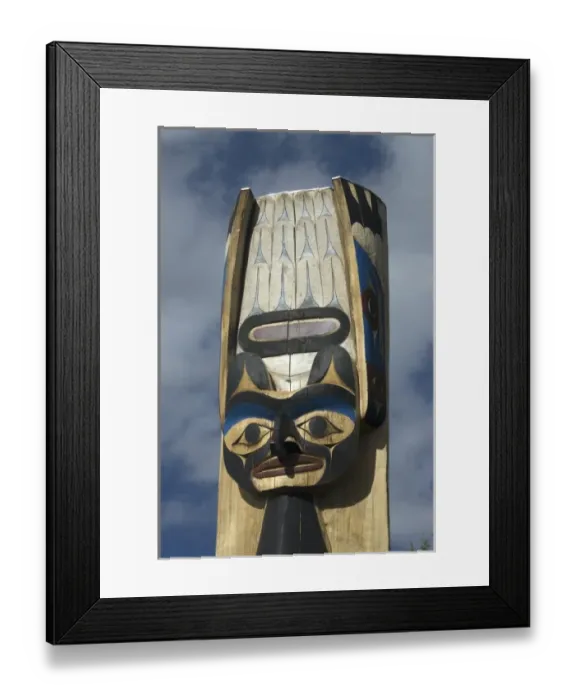 Framed Print : Thunderbird Project Featuring Tseshaht Totem Poles, Port Alberni, British Columbia