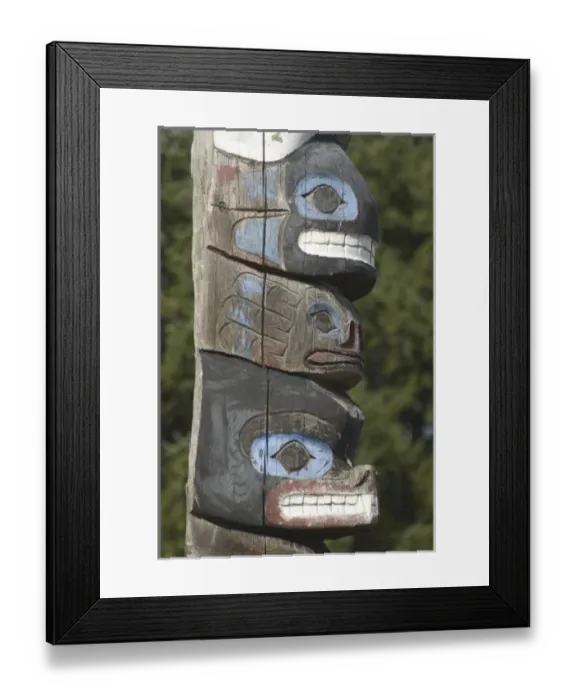 Framed Print : Thunderbird Project Featuring Tseshaht Totem Poles, Port Alberni, British Columbia