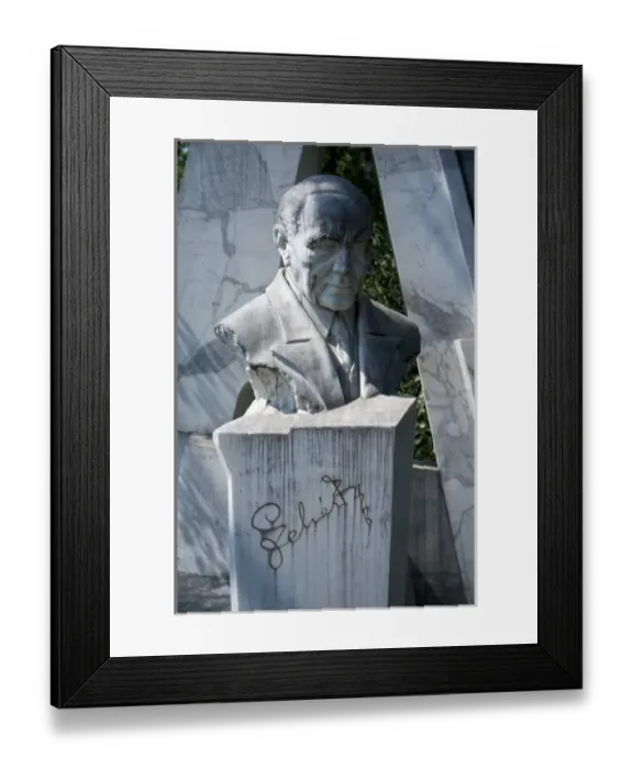 Framed Print : Europe, Austria, Vienna, statue in Viennese City Park, Franz LehAar