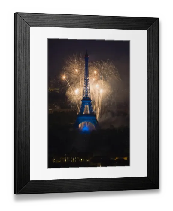 Framed Print : July 14 fireworks at the Eiffel Tower, Paris, France Framed Print : July 14 fireworks at the Eiffel Tower, Paris, France